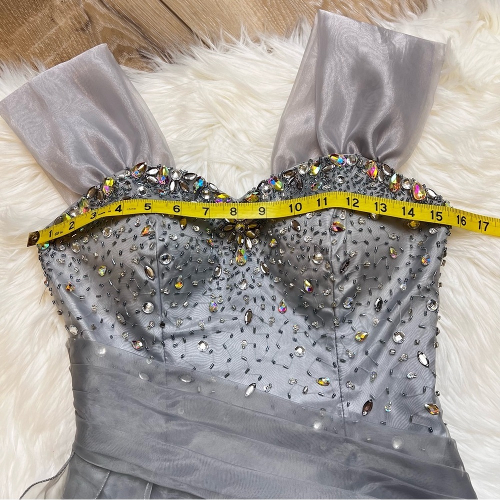 May Queen Gray Ruffle Rhinestone Formal Dress. Size 4 EUC - Picture 10 of 12
